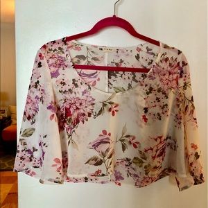 Floral short sleeve crop top size M